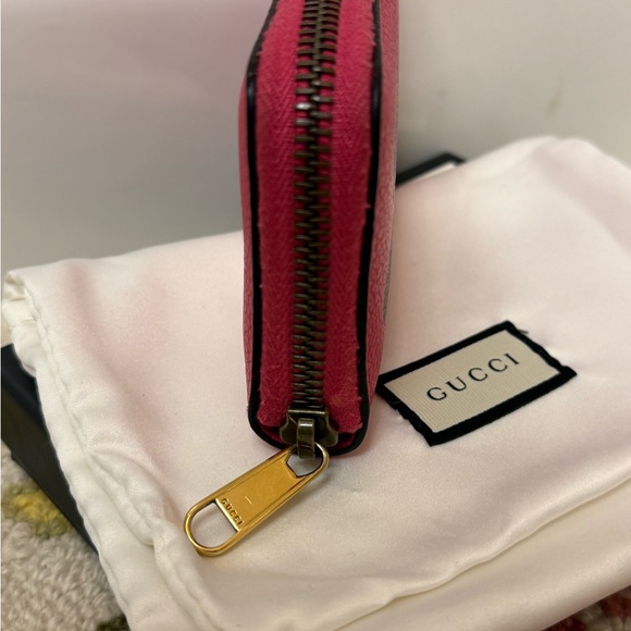 GUCCI Logo Wallet Coin Compartment Zip Around Leather Coin Purse- Pink - Picture 4 of 15
